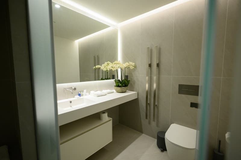 Alpine living with hotel service in Andermatt (19)