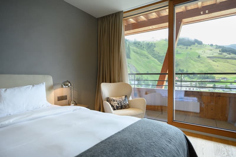 Alpine living with hotel service in Andermatt (17)