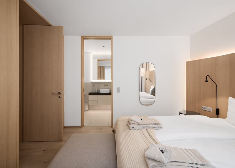 Contemporary Alpine living across two floors in Altera (10)