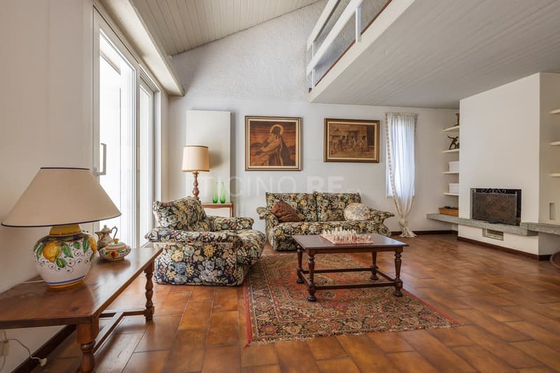 Villa with large garden – just a few minutes from the Italian-Swiss border (2)