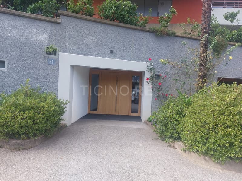 Lugano: Luminoso Appartamento 3.5 Locali con vista lago e città (15)