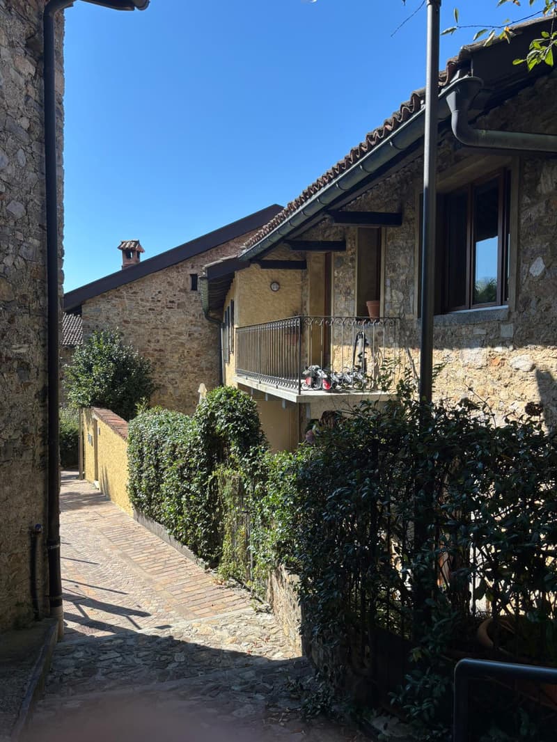 Magnifica casa indipendente nel nucleo (12)