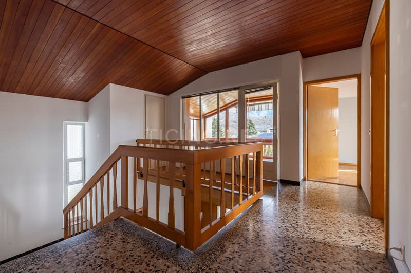 Per gli amanti delle proprietà di carattere – Villa di charme con ampio giardino a Manno (7)
