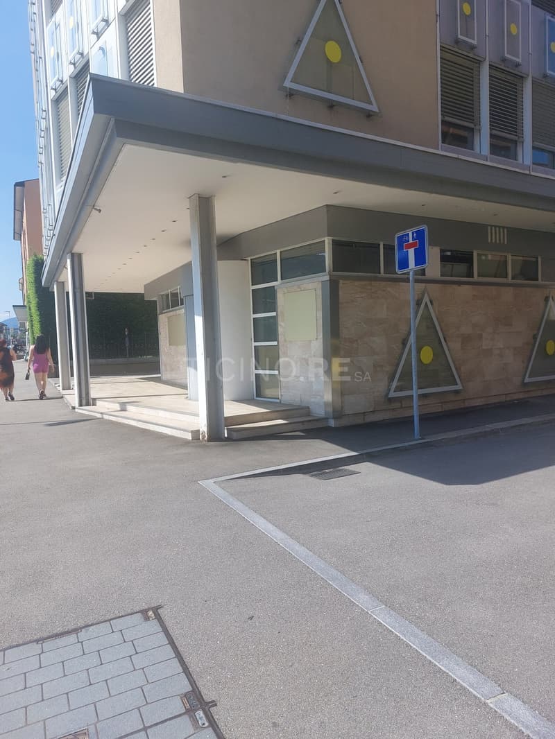Edificio Commerciale in Vendita – Via Livio 12, Chiasso (2)