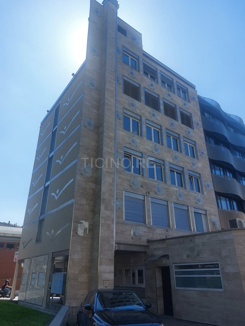Edificio Commerciale in vendita a Mendrisio (1)