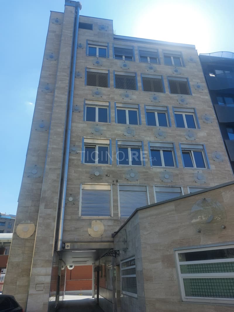 Edificio Commerciale in vendita a Mendrisio (7)