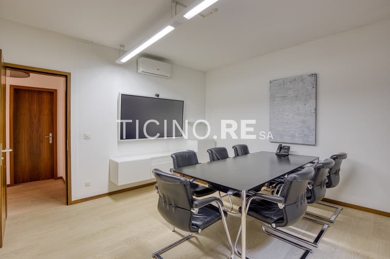 Lugano: elegante ufficio a due passi dal Parco Ciani (6)