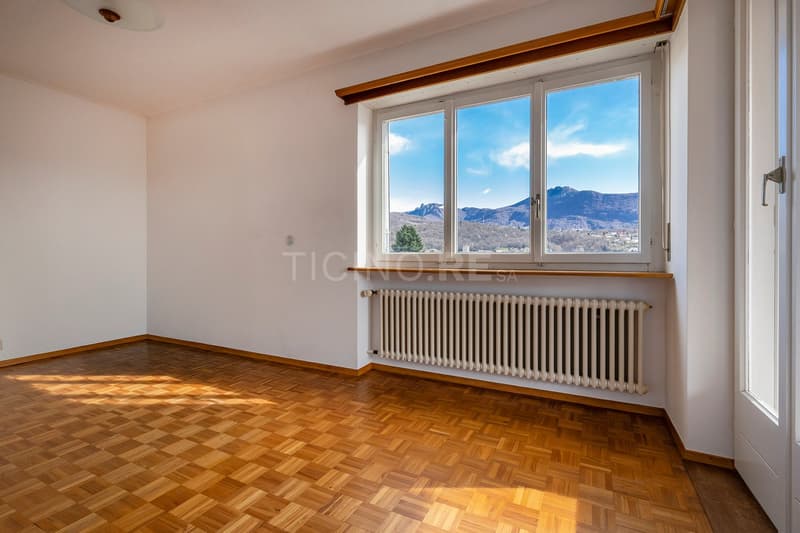 Ampia casa unifamiliare con giardino – Manno (9)