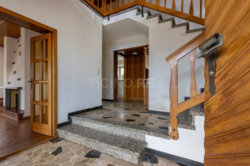 Ampia casa unifamiliare con giardino – Manno (6)