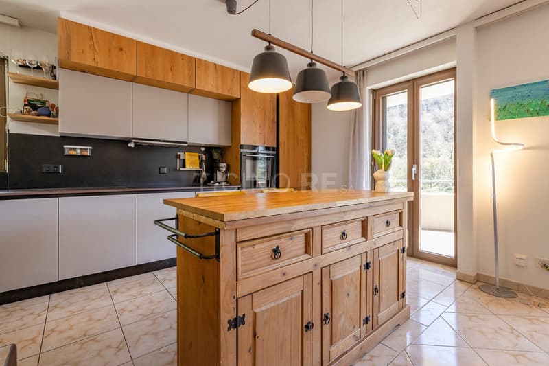 Villa di charme a Figino: natura, privacy e spazio a pochi minuti da Lugano (2)