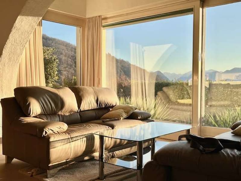 Bellissima villa 7.5 locali vista lago nel verde (4)