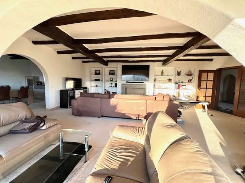 Bellissima villa 7.5 locali vista lago nel verde (13)