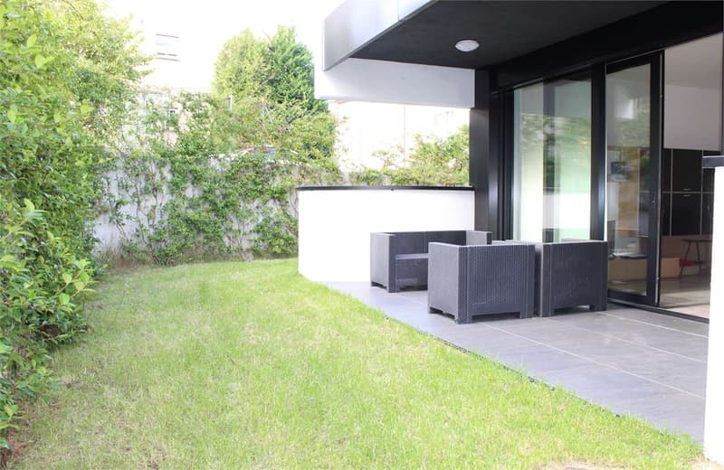Appartamento elegante con giardino privato a Lugano Pregassona (2)