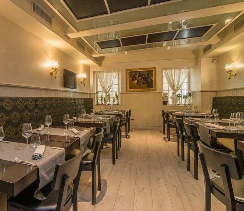 Ampio ristorante in vendita a due passi dal lago (3)