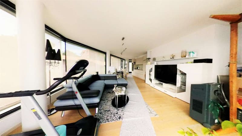 Bright Apartment with 123m terrace and garden (4)