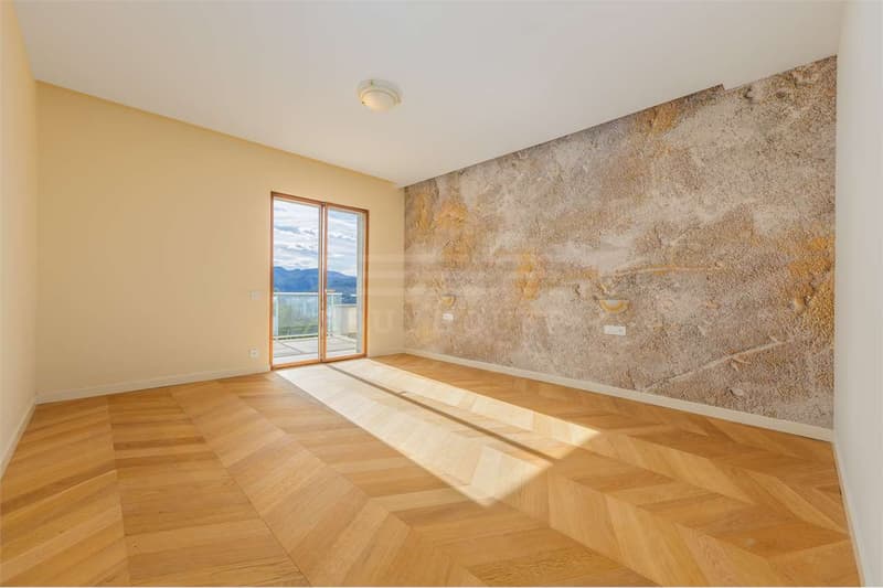 Luxury Penthouse in Montagnola with Pool and SPA (11)