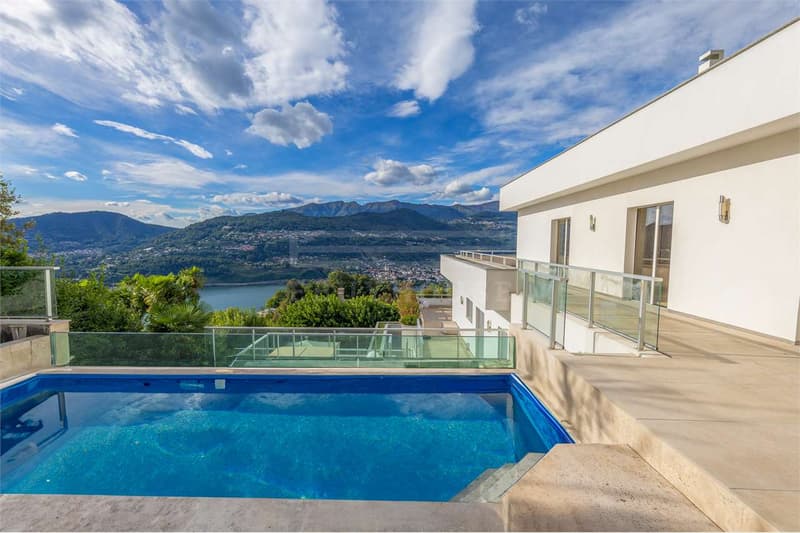 Luxury Penthouse in Montagnola with Pool and SPA (2)