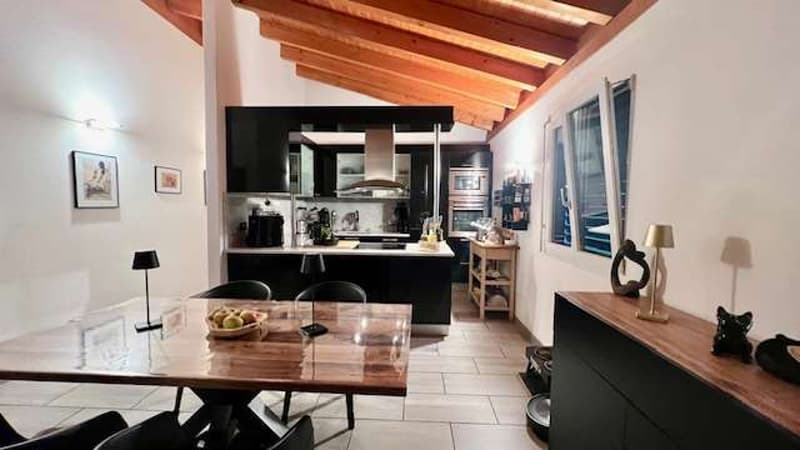 Appartamento mansardato con terrazza e vista aperta (4)