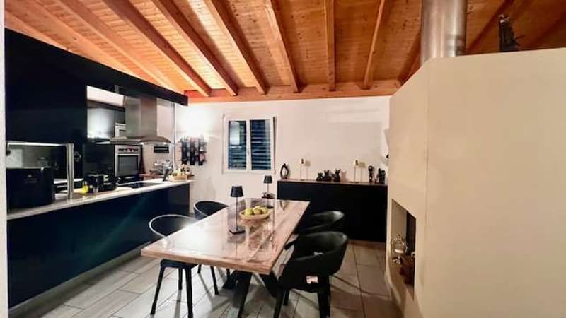 Appartamento mansardato con terrazza e vista aperta (2)