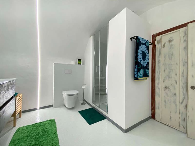 Morcote historic palazzina renovated and furnished as an investment (6)