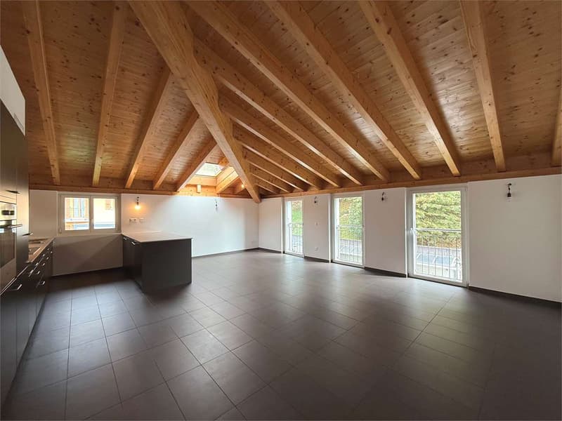 Appartamento moderno di 4,5 locali immerso nel verde a Cadro (4)