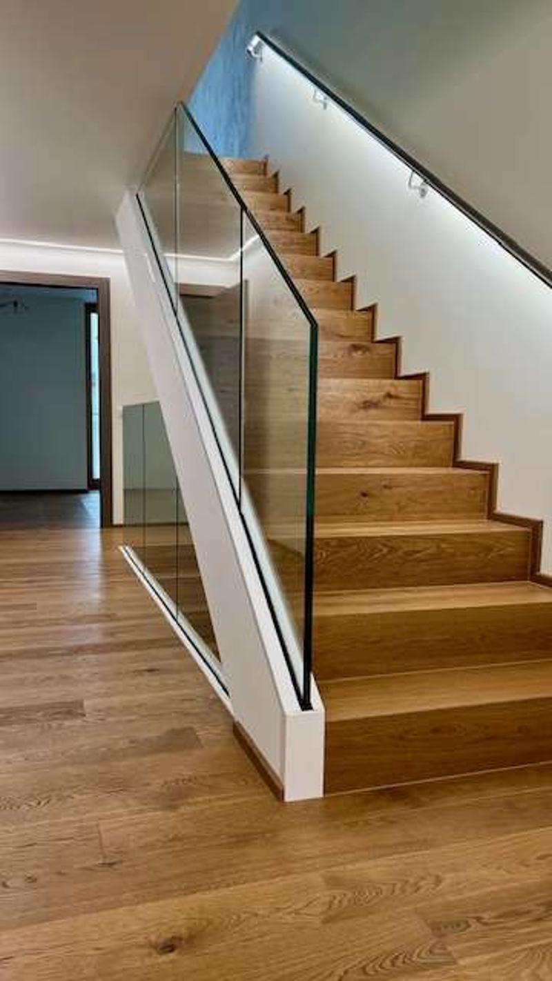 Exclusive Luxury Duplex for Rent in the Heart of Via Nassa - Lugano (12)