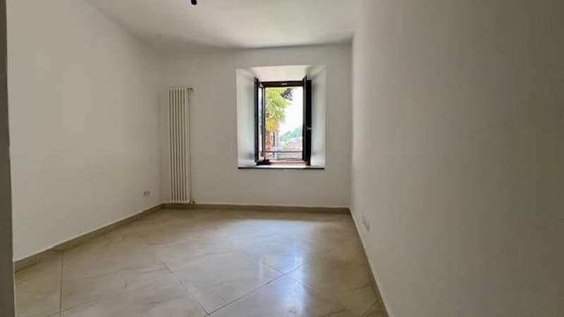 Une maison de noyau rénovée où l'ancien rencontre le moderne (5)