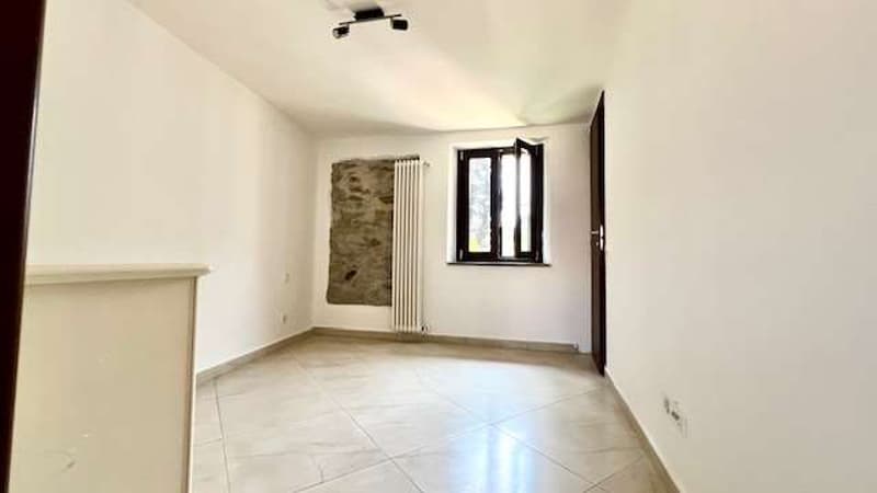 Une maison de noyau rénovée où l'ancien rencontre le moderne (9)