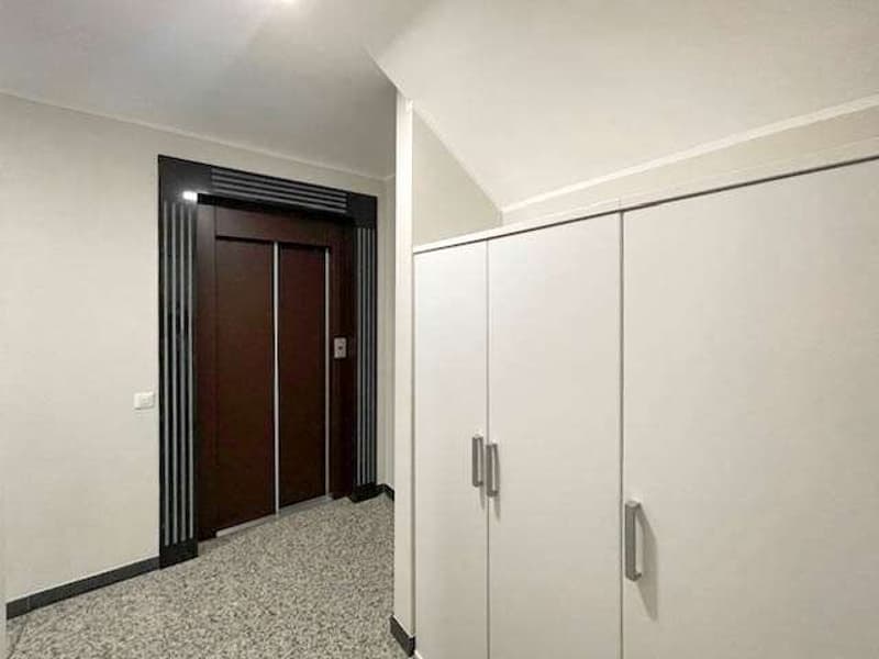 Apartment with terrace in a charming villa (10)