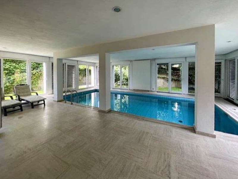 Apartment with terrace in a charming villa (12)
