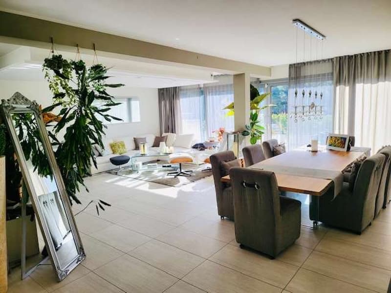 High-standard attic with panoramic terrace and swimming pool (8)