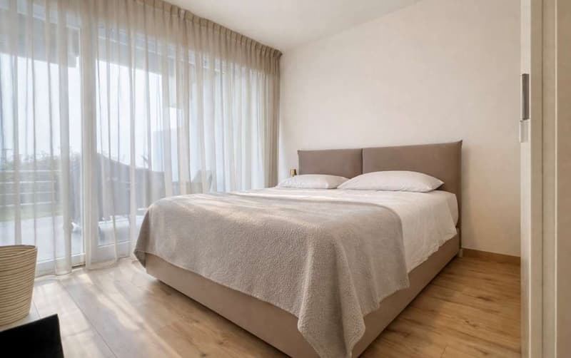 Appartement avec vue sur le lac et terrasse jardin (9)