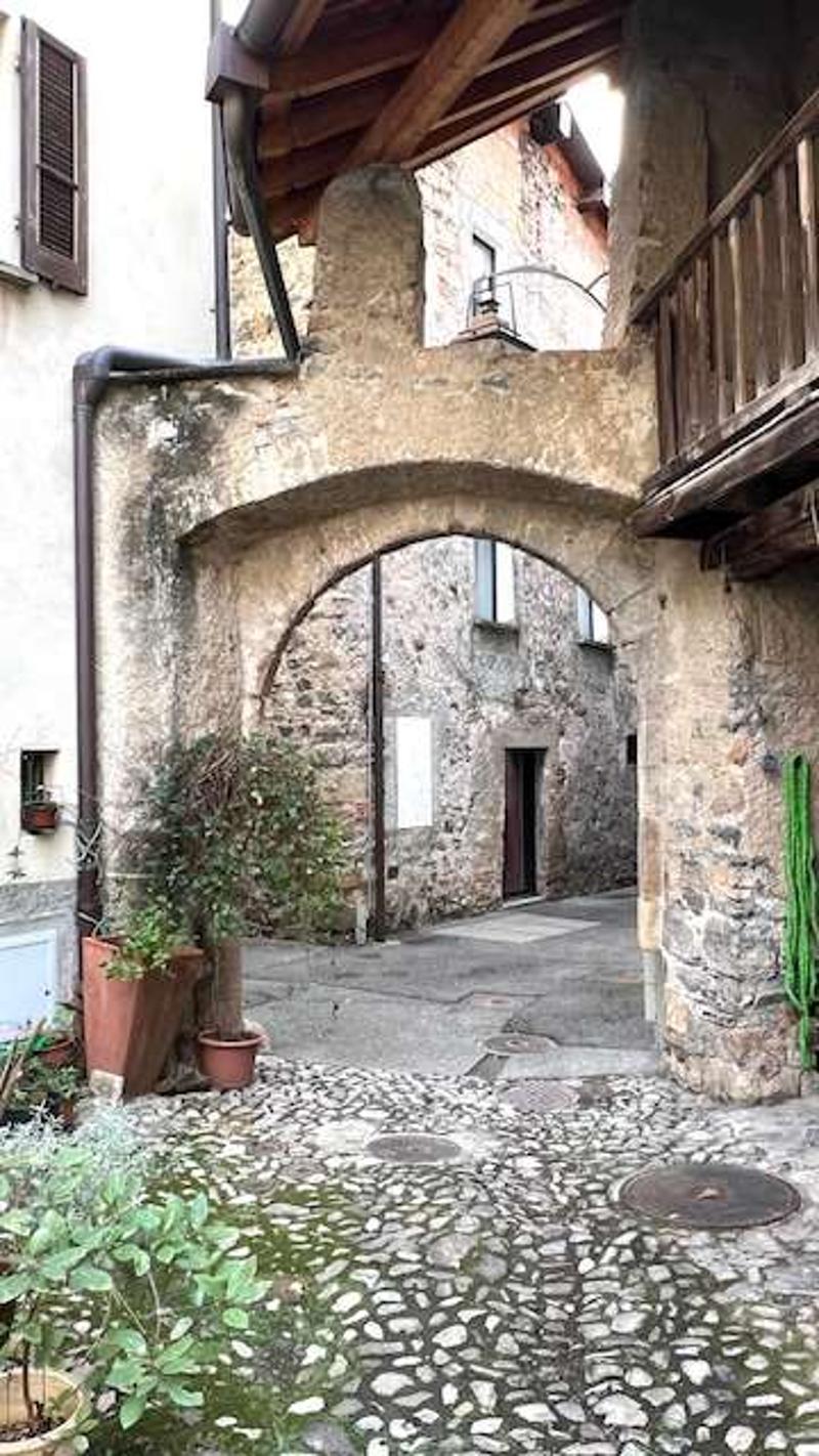 Maison dans le noyau près du lac (3)