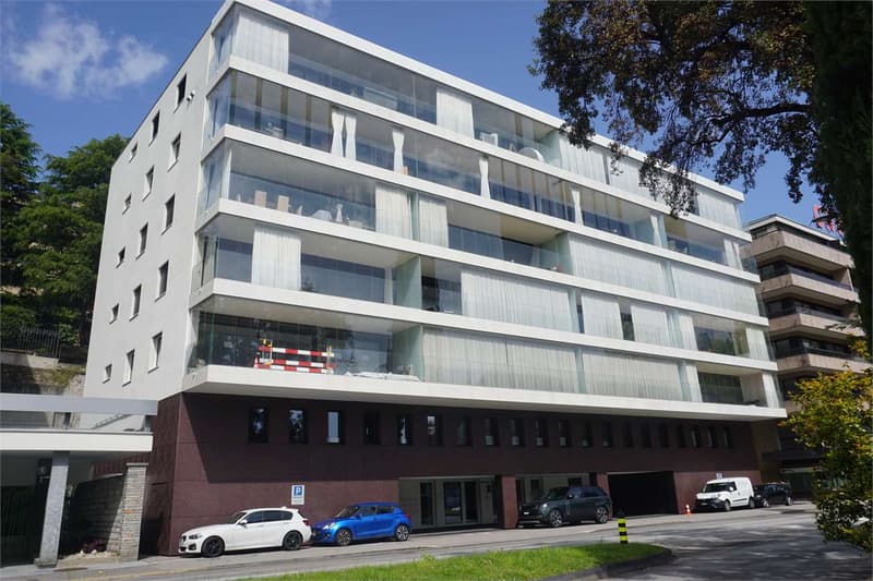Vornehmes 3,5-Zimmer-Wohnung mit Seeblick (1)