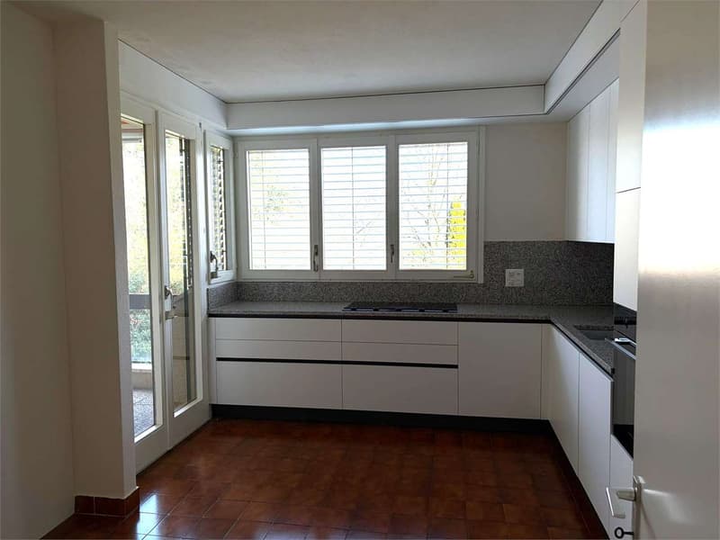 Bel appartement 5,5 pièces avec terrasse à Gentilino (9)