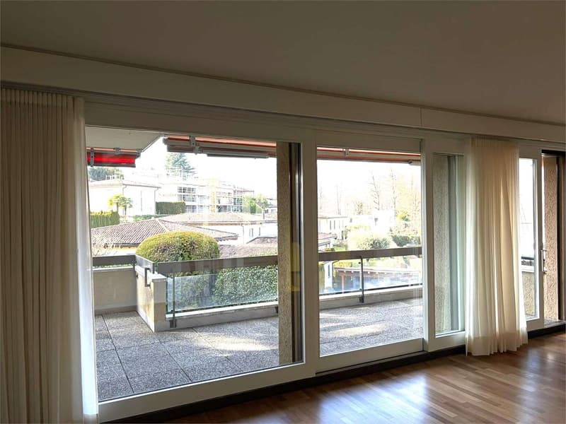 Bel appartement 5,5 pièces avec terrasse à Gentilino (5)