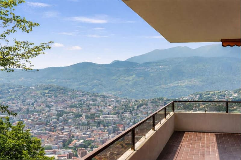 Splendido appartamento con terrazzo e vista lago ad Aldesago, Lugano (3)
