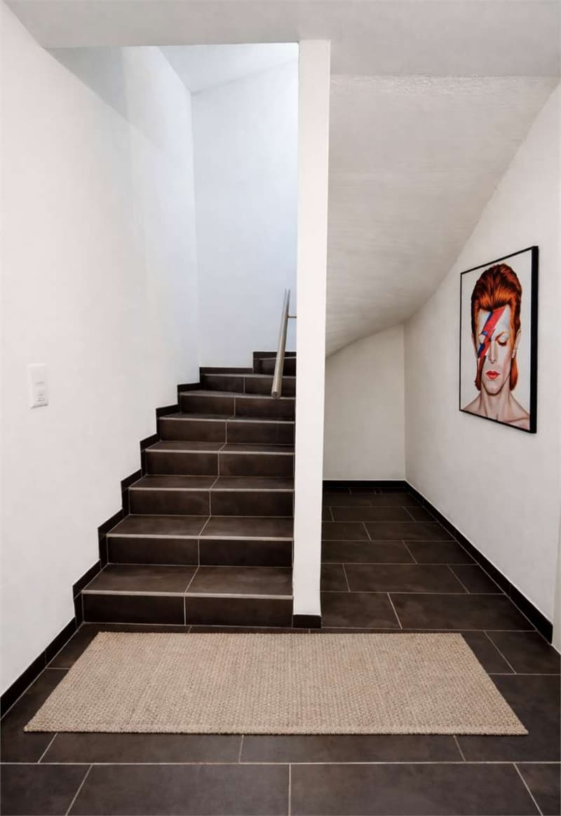 Elegante villetta unifamiliare con ampi spazi e giardino (7)