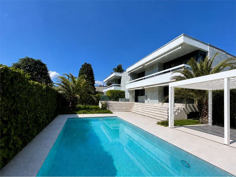 Elegante villa con piscina di fronte alla scuola americana. (11)