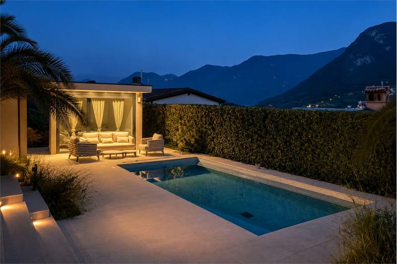 Elegante villa con piscina di fronte alla scuola americana. (12)