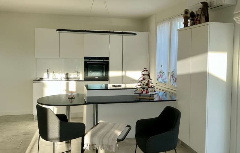 Elegant apartment with large terrace and private garden (13)