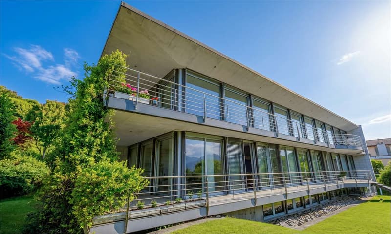 Villa a Lugano con vista panoramica sul lago e sulle montagne. (1)