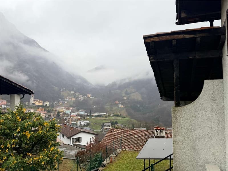 Beautiful villa with a view (13)