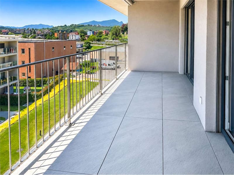 MODERNO 2.5 LOCALI CON TERRAZZO ALL'ULTIMO PIANO (2)