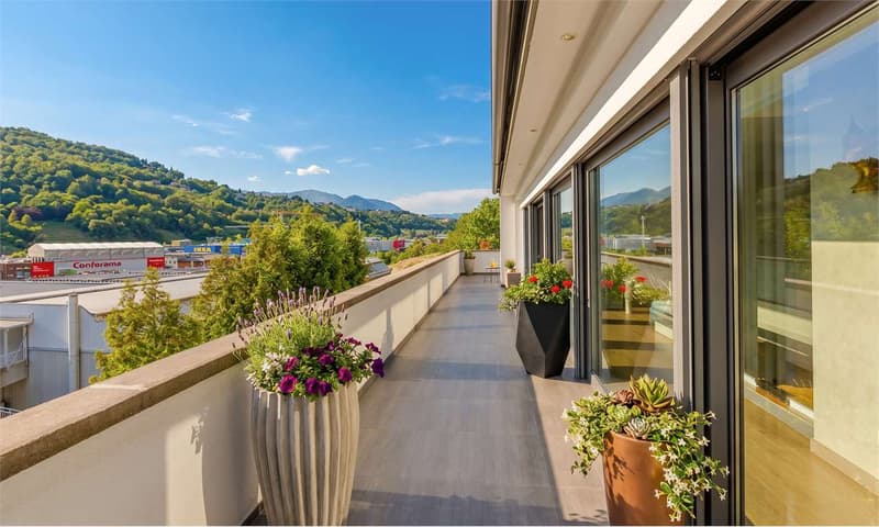 Villa moderne à quelques minutes du centre de Lugano (8)