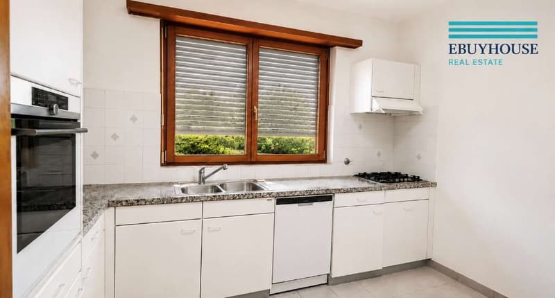 Villetta a schiera vista lago con giardino privato (12)