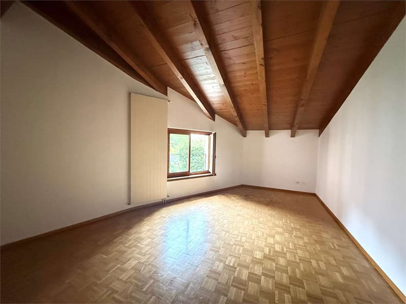 Elegante casetta di nucleo duplex con giardino a Viganello (5)