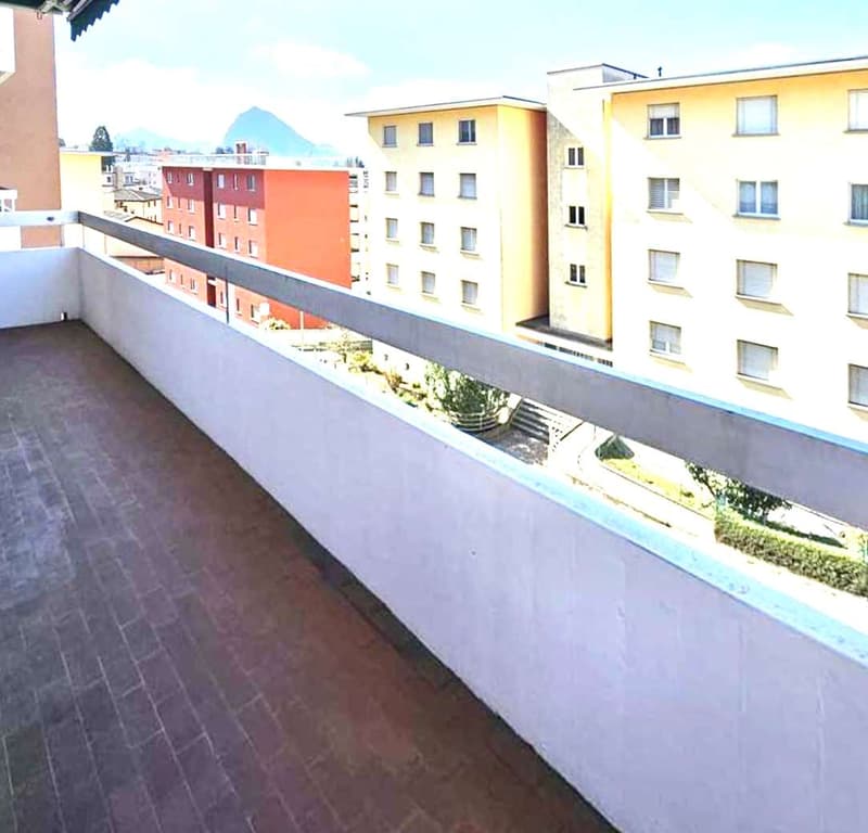 Appartamento di 2.5 locali due balconi a Lugano-Pregassona (4)