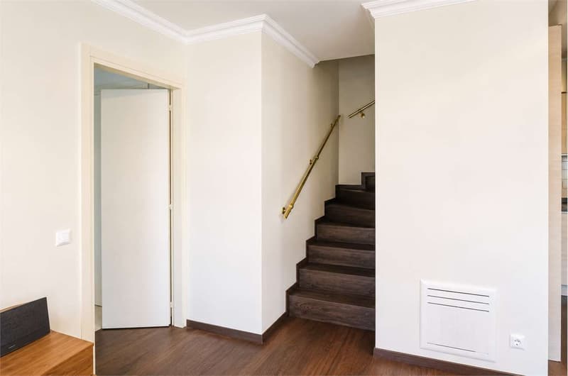 Esclusivo duplex di 4.5 locali con giardino privato e spettacolare vis (10)