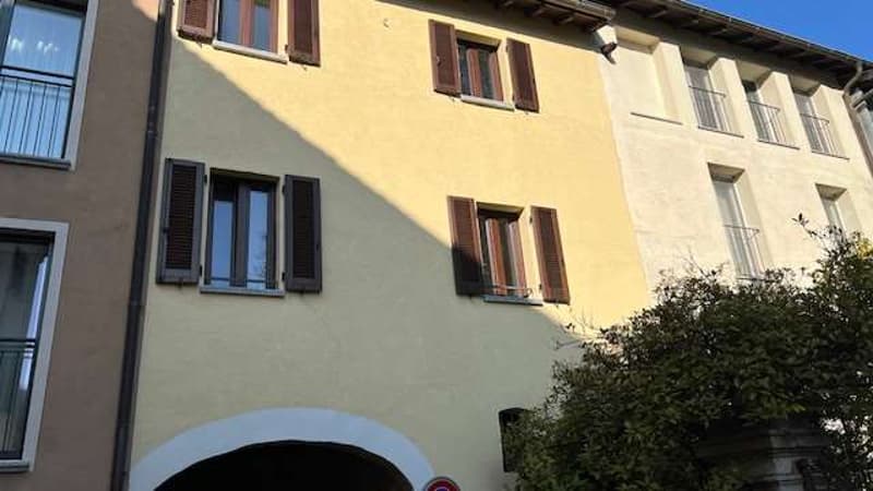 Exclusive fully renovated semi-detached house (2)